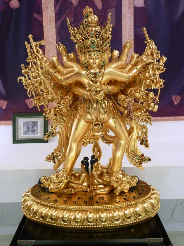 カーラチャクラ父母仏が到着！これで白黒金の三御神体（サイババ、シヴァリンガム、カーラチャクラ）が揃いました。 | divinesoul